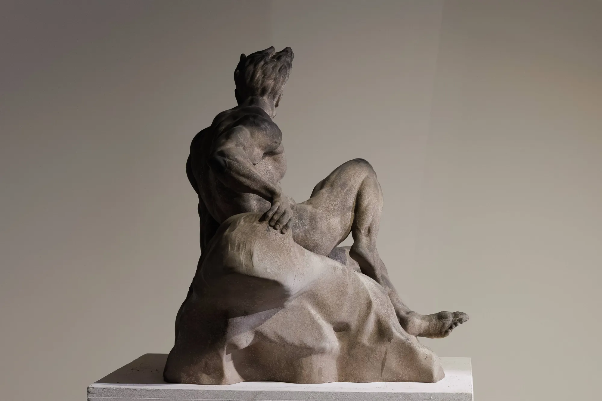 Reve-tintinolho, Daniel Gamelas, 2023, Painted resin