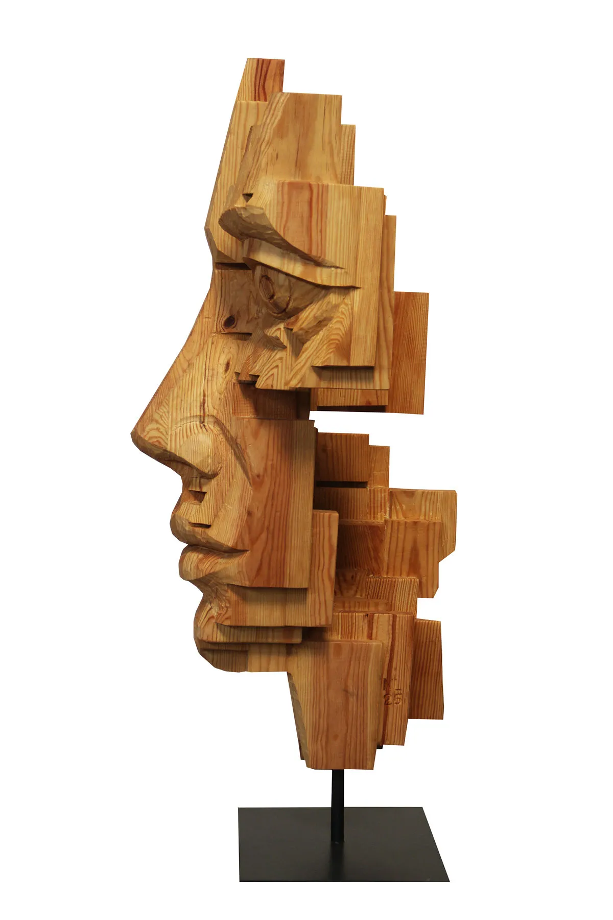Cabeça de Jovem, Nogueira Lopes, 2026, Pine wood sculpture