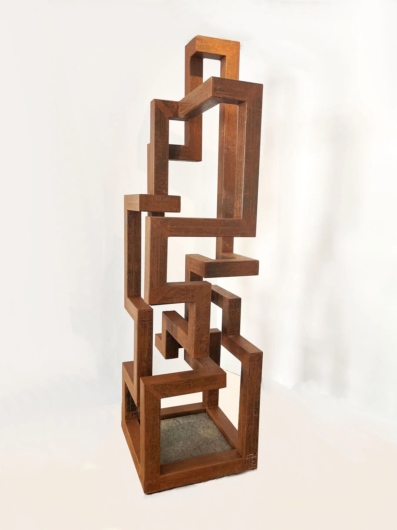 Arranha-Céu 220, Ariel Elizondo, 2025, Corten steel and black basalt
