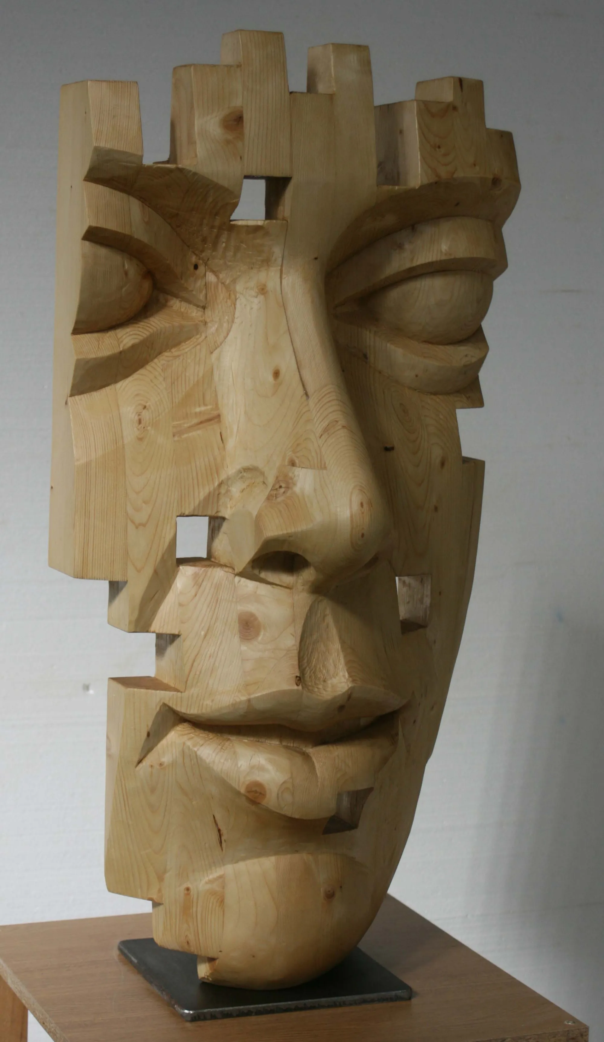 Figurante V, Nogueira Lopes, 2016, Nordic pine wood
