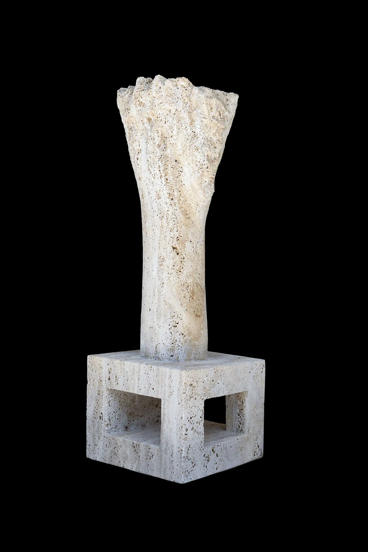 A Medardo Rosso, Vítor Ribeiro, Travertine