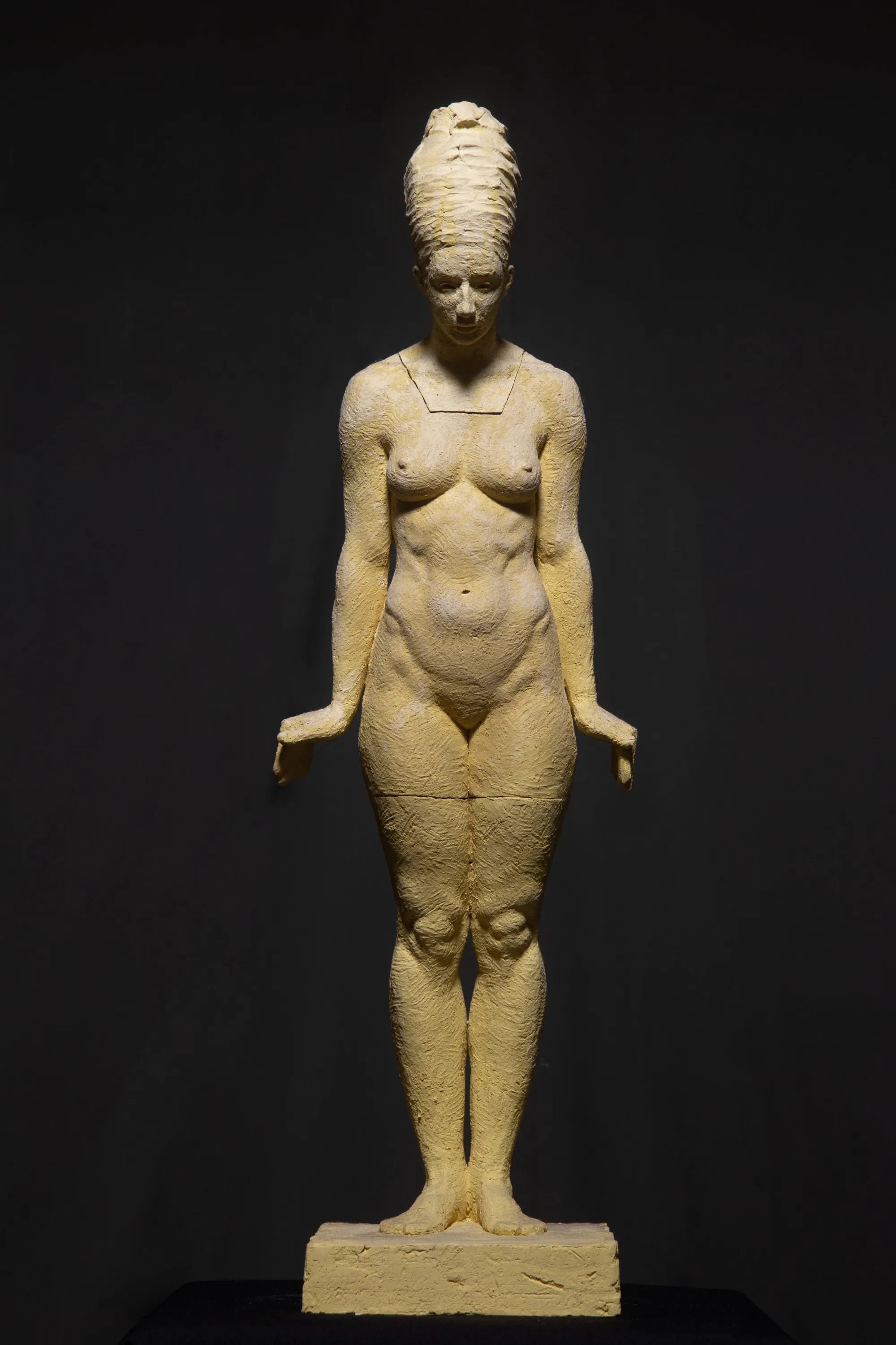 Chamadora de Espíritos #2, Daniel Gamelas, 2018, Ceramic with engobe