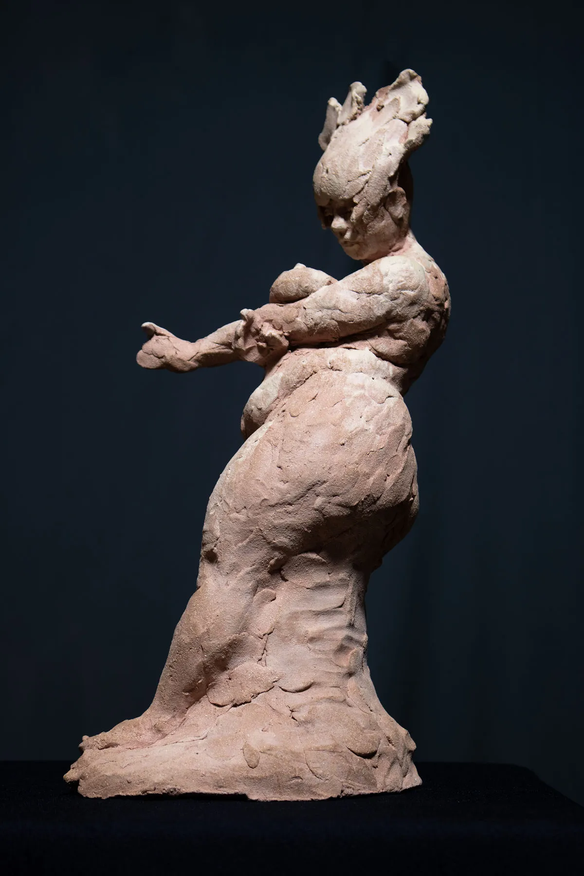 Às Deusas de Barro #3, Daniel Gamelas, 2025, Ceramic with engobe