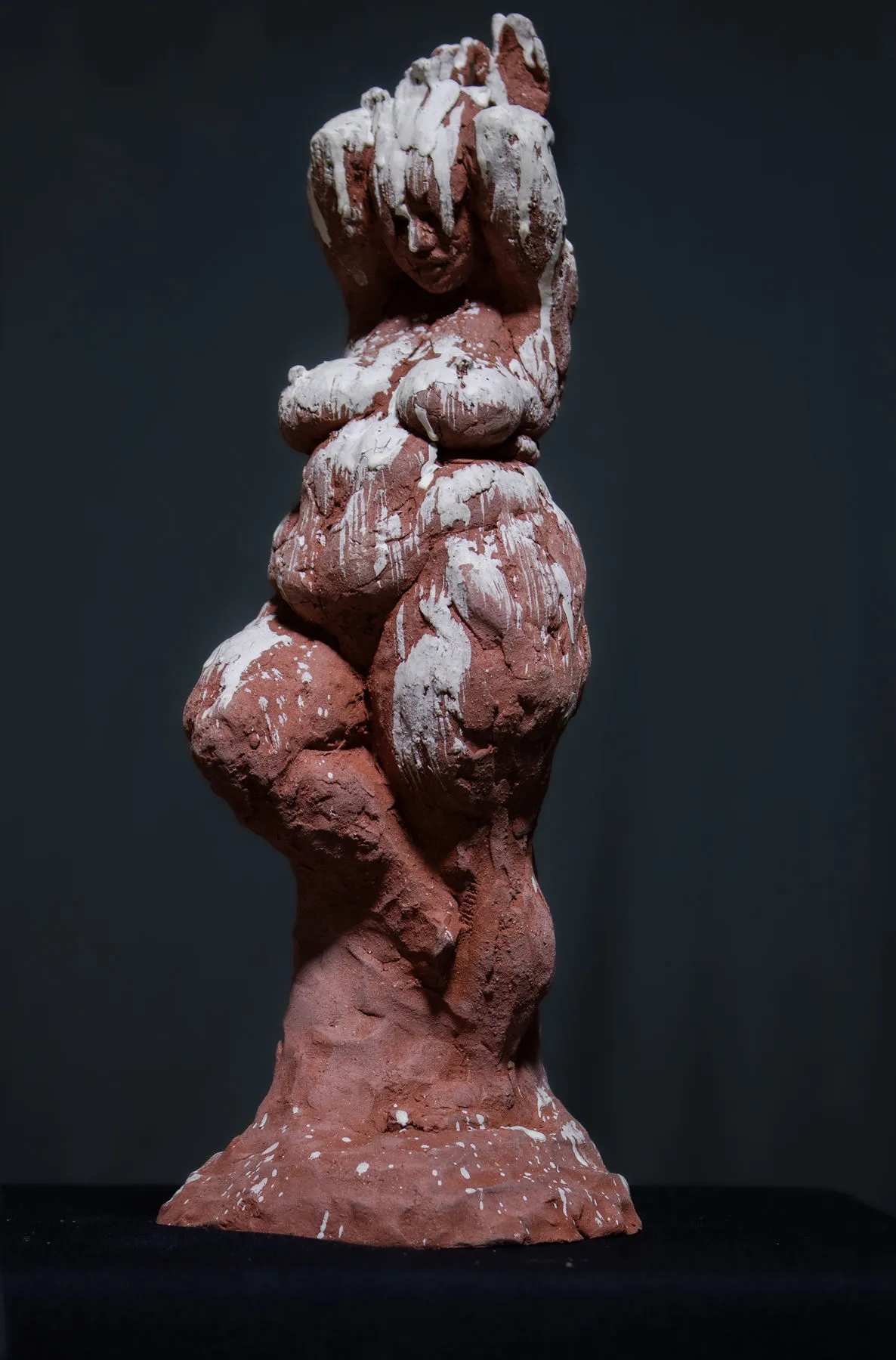 Às Deusas de Barro #2, Daniel Gamelas, Ceramic with engobe