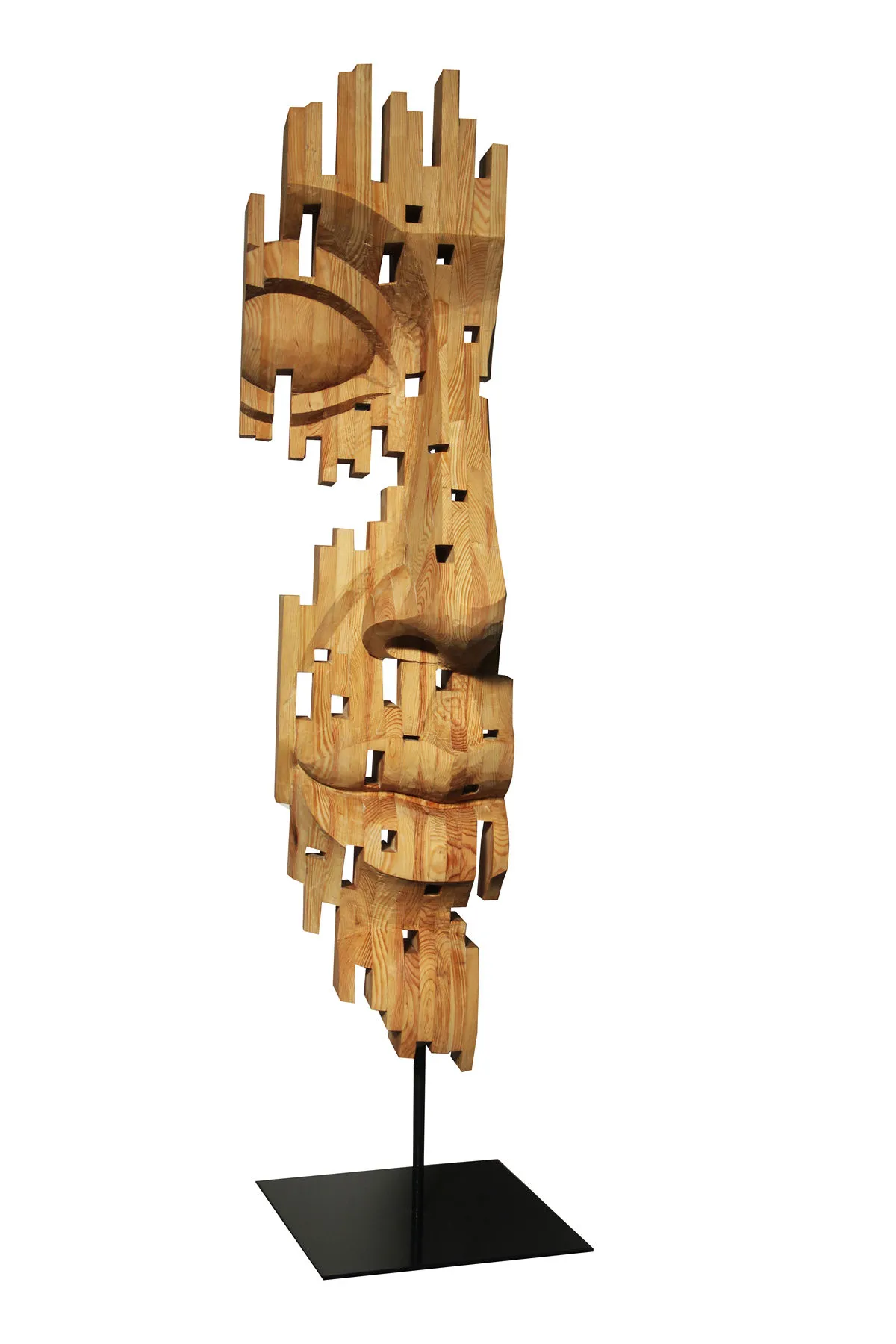 Construção/Desconstrução, Nogueira Lopes, 2025, Pine wood sculpture