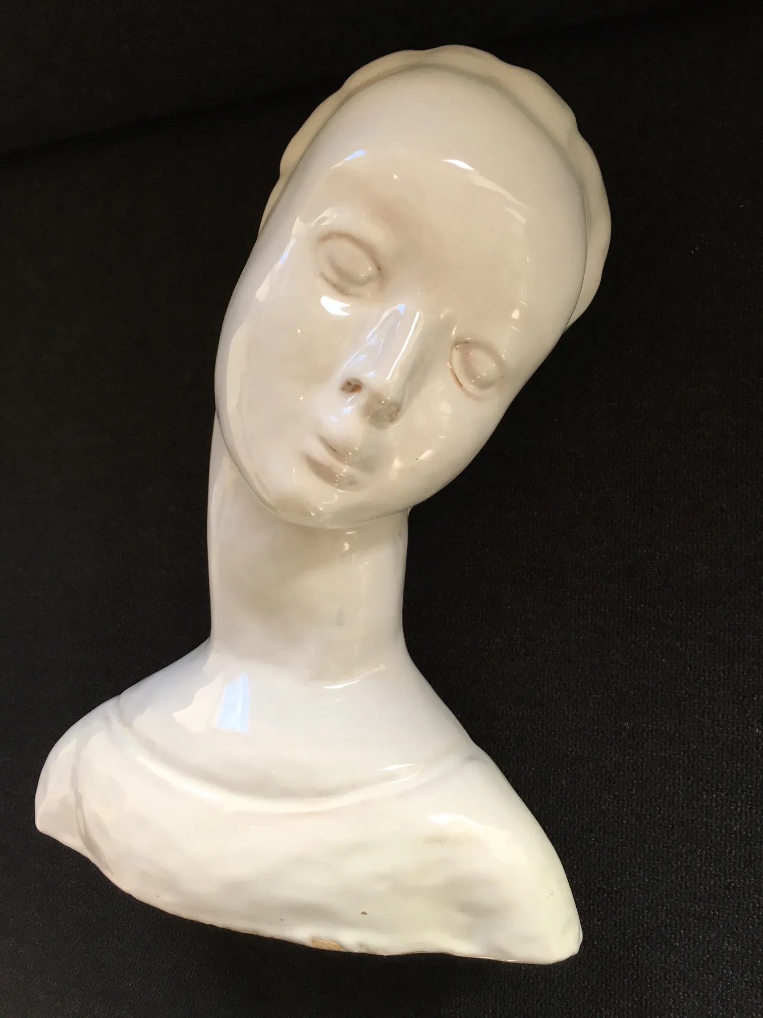 Busto de Mulher, Jorge Barradas, 1956, Glazed ceramic sculpture