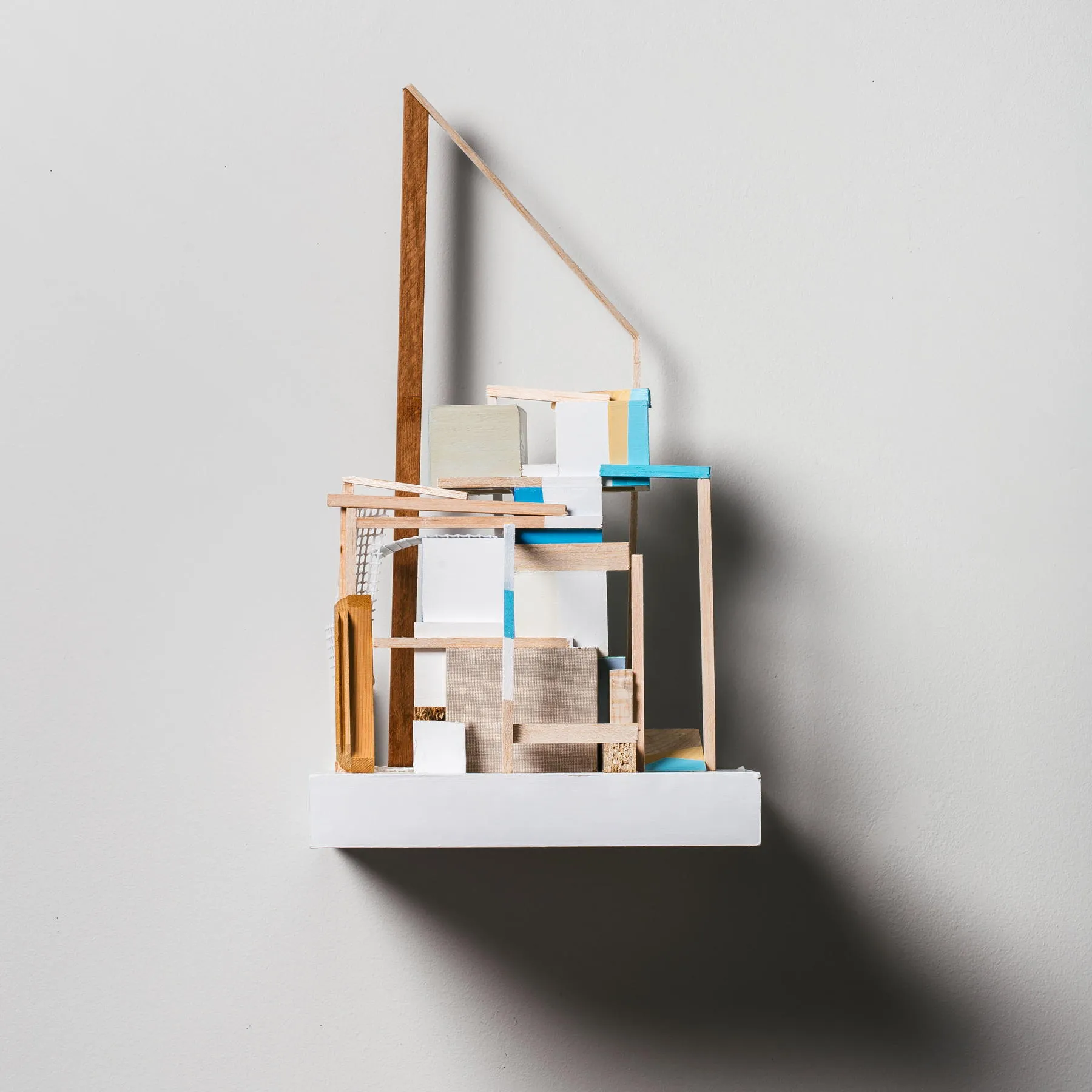 Maquete #4, Ana Pais Oliveira, 2016, Maquette on wood