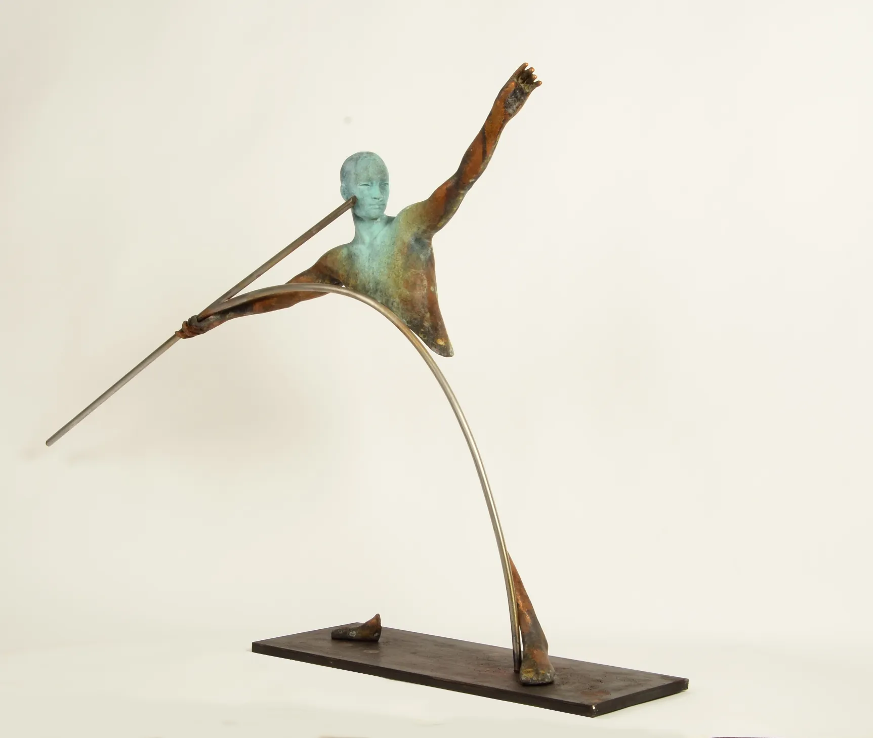 Lanza, Jesús Curiá, 2024, Bronze and steel