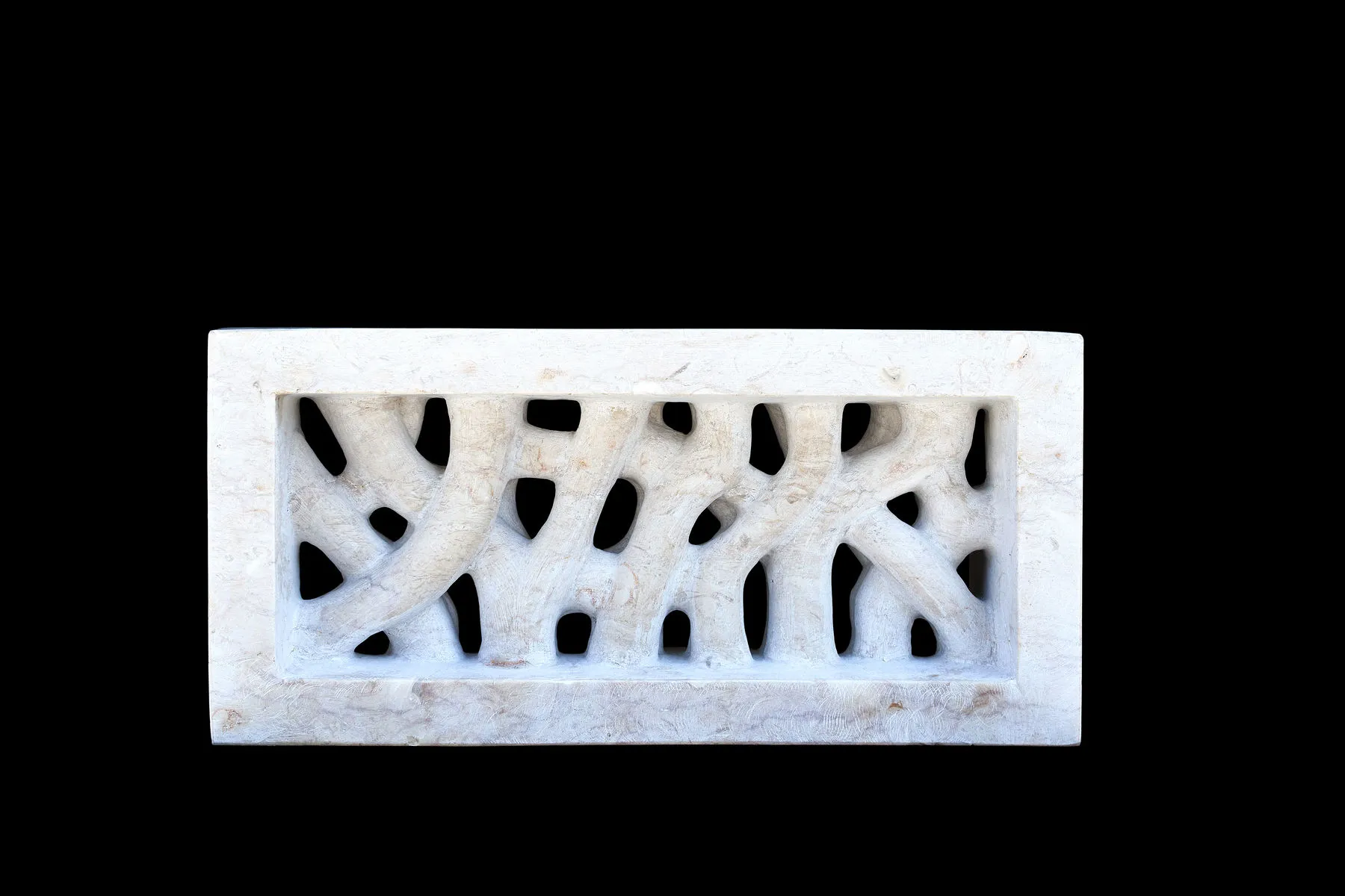 Janela para um Jardim, Vítor Ribeiro, Lioz limestone