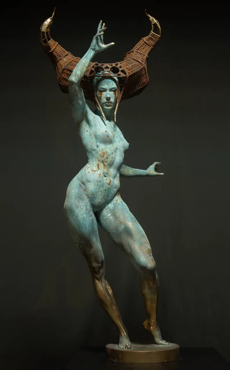 Chamamento dos Deuses Antigos, Daniel Gamelas, 2024, Painted resin